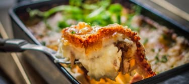 Maradékmentő rakott hús sajtos burgonyapürével