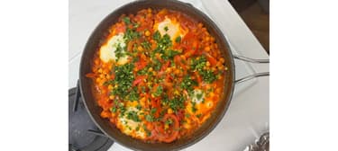 Csicseriborsós shakshuka