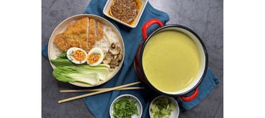 Borsókrémleves rántott sertéssel, ropogós chili olajjal