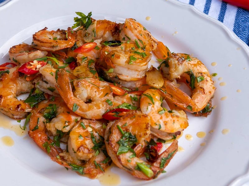 Gambas al ajillo (Garlic-Chilli Prawns)