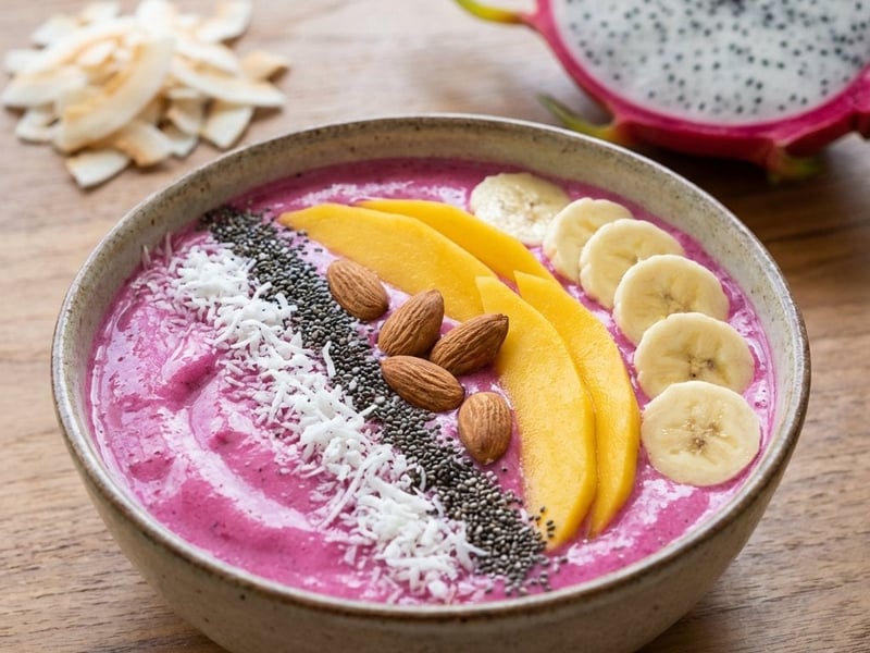 Sárkánygyümölcsös smoothie bowl