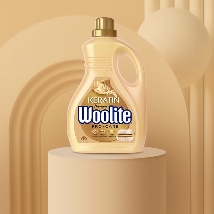 Woolite Keratin Therapy Pro-Care mosószer minden ruhatípushoz 2.7 liter