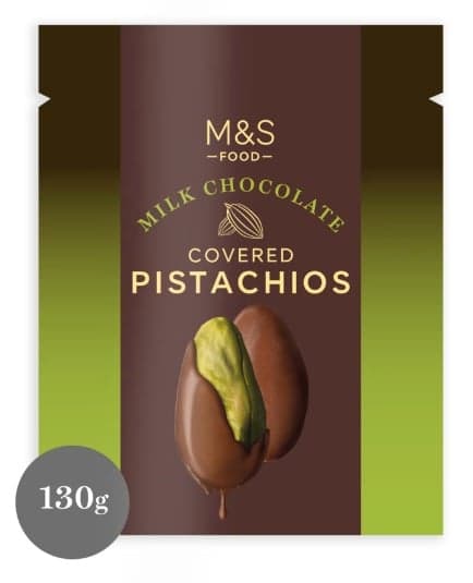 Marks & Spencer Tejcsokoládéval bevont pisztácia