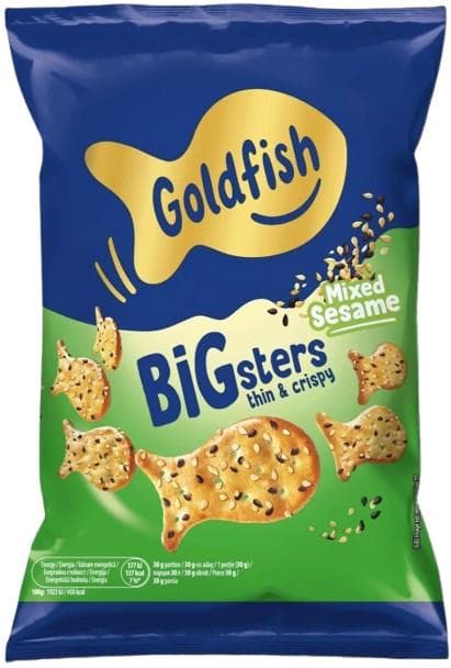 Crackers with sesame seeds
