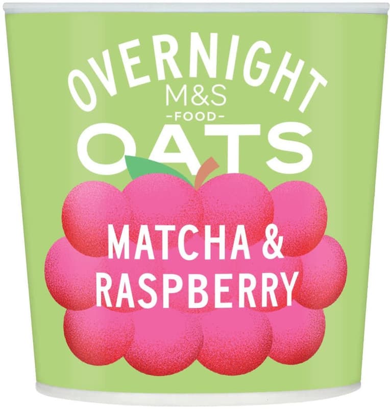 Marks & Spencer zab liofilizált alma- és málnadarabokkal és matcha zöldtea-porral