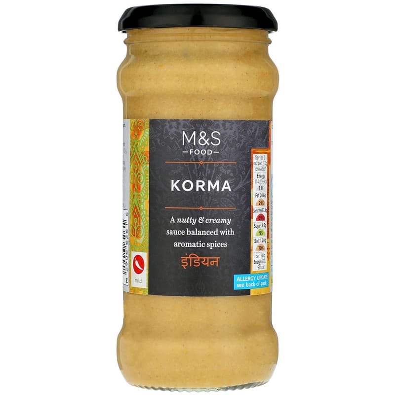 Marks & Spencer Enyhén pikáns krémes curryszósz, kókusszal, joghurttal, őrölt kesudióval és mandulával