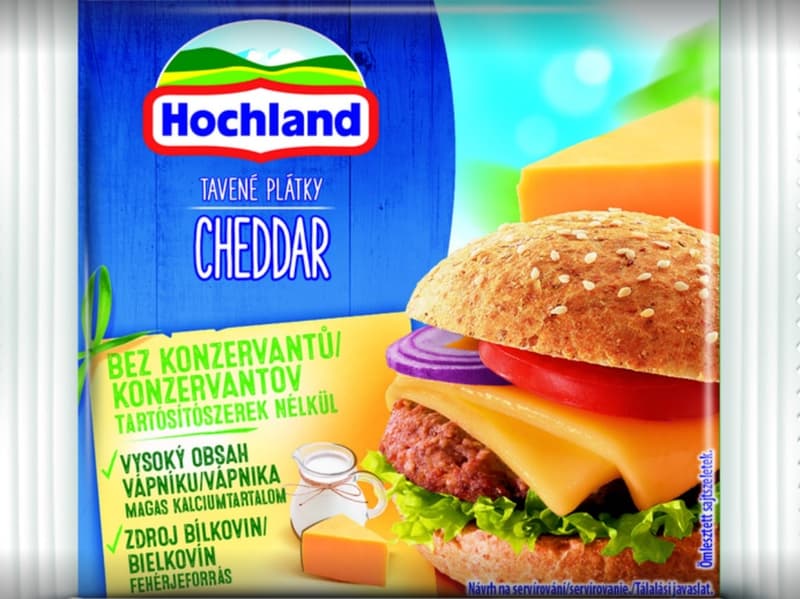 Hochland Sliced Cheddar Cheese